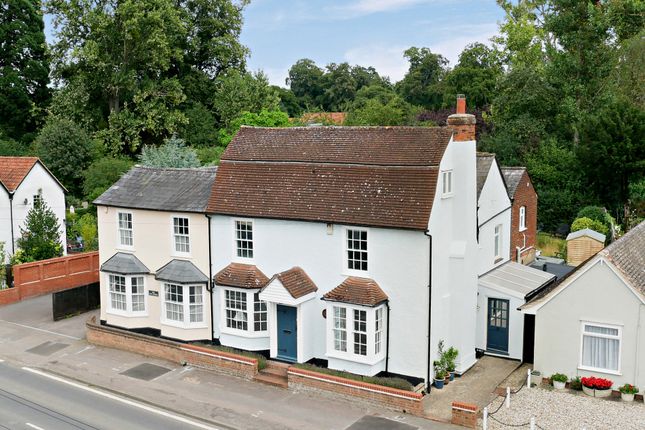 5 bedroom semi-detached house for sale
