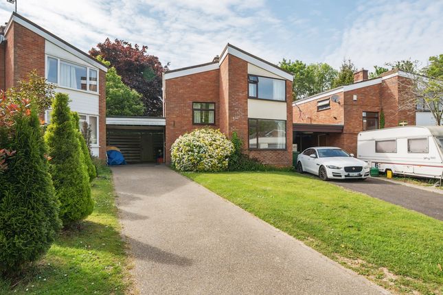 Ash Crescent, Taunton 3 bed detached house for sale