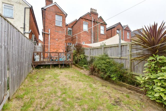 2 bed end terrace house