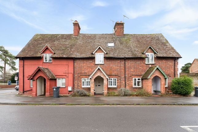 The Headlands, Salisbury SP5 3 bed terraced house for sale