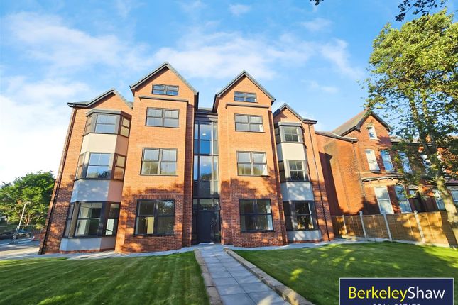 Scarisbrick New Road, Southport 3 bed apartment for sale