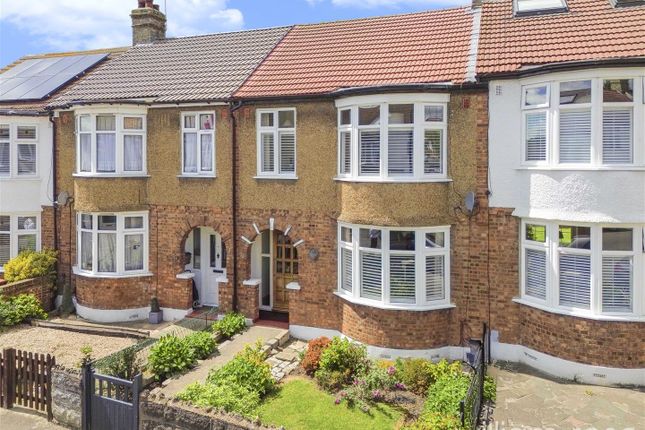 Nightingale Avenue, Highams Park E4 3 bed terraced house for sale