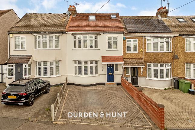 Hazelmere Gardens, Hornchurch, RM11 4 bed terraced house for sale