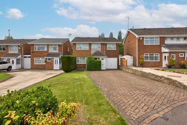 Walter Scott Avenue, Wigan WN1 5 bed detached house for sale