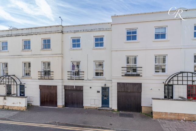 2 bedroom town house for sale