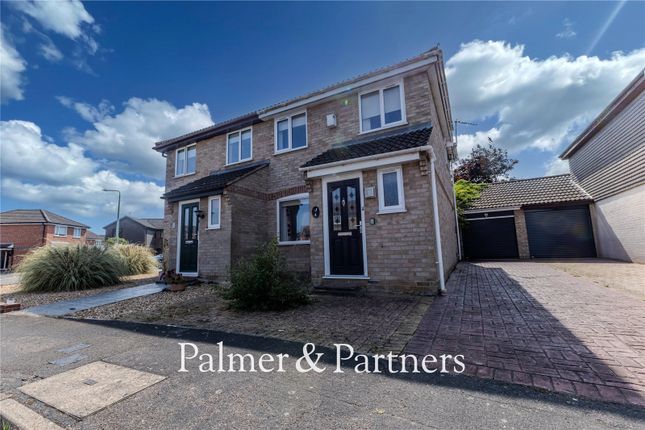 Wentworth Drive, Ipswich, Suffolk, IP8 3 bed semi