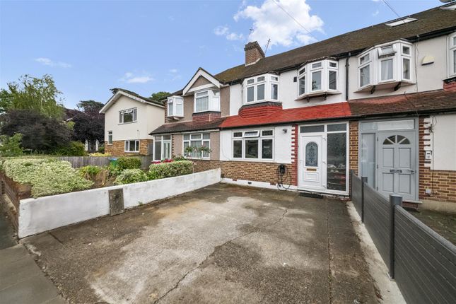 Wills Crescent, Whitton TW3 3 bed terraced house for sale