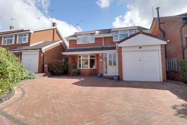 Foxgloves Avenue, Stafford ST18 4 bed detached house for sale