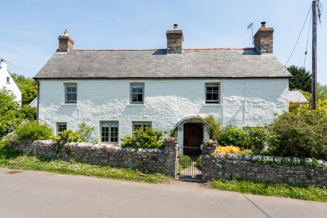 5 bedroom semi-detached house for sale