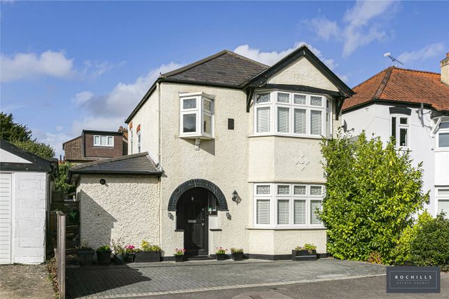 Endsleigh Gardens, Hersham... 3 bed detached house for sale