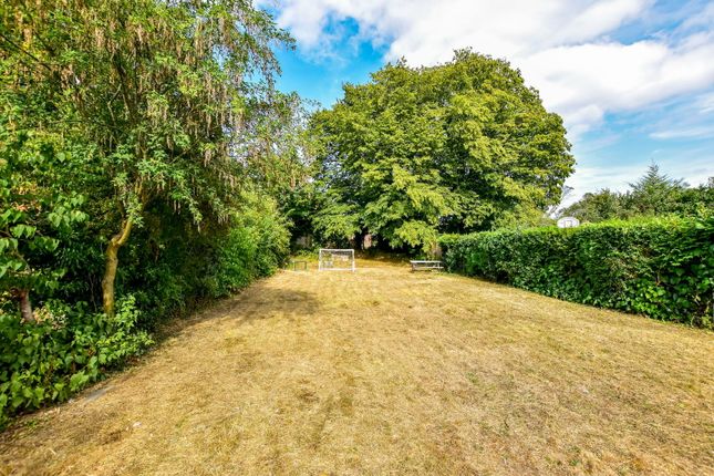 Berry Lane, Rickmansworth WD3 3 bed semi