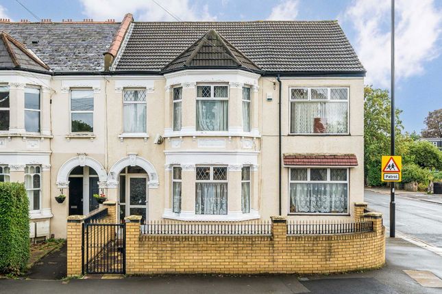 5 bedroom semi-detached house for sale