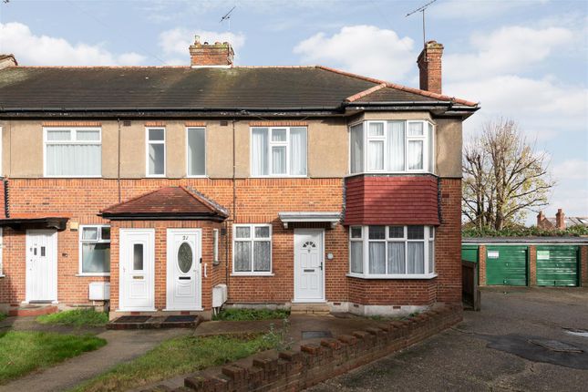 Orchid Road, London N14 2 bed maisonette for sale