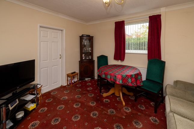 Clay Flat Lane, Doncaster, DN11 3 bed semi