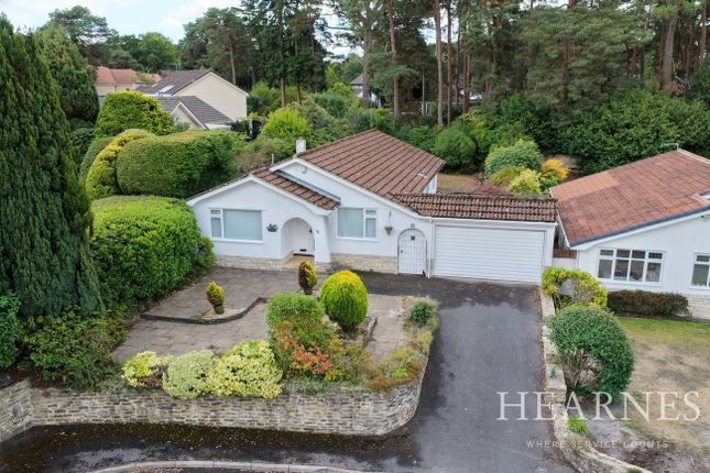 Woodacre Gardens, Ferndown, BH22 3 bed bungalow for sale
