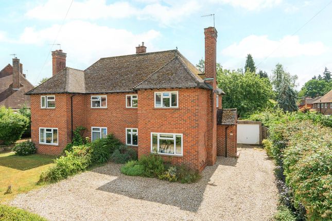Amberley Road, Godalming GU8 3 bed semi