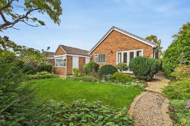 Oaklands, Gilberdyke 3 bed detached bungalow for sale