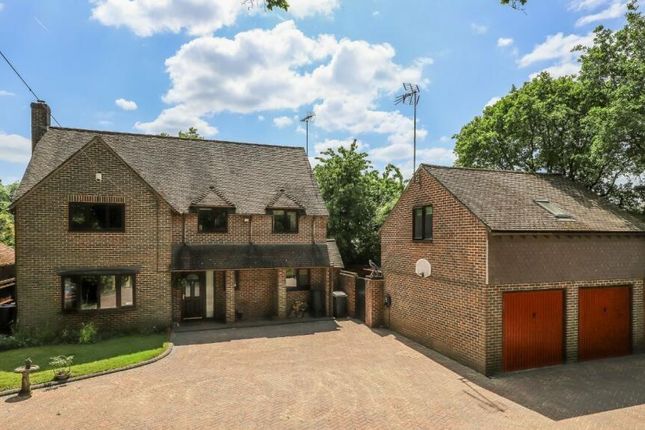Sandy Lane, Romsey, Hampshire 5 bed detached house for sale