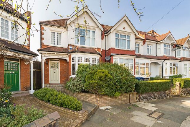 Woodgrange Avenue, London N12 3 bed semi