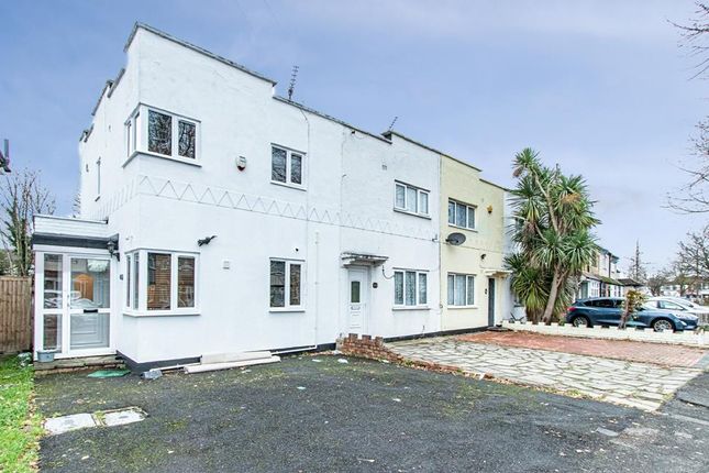 Lansbury Drive, Hayes UB4 2 bed end of terrace house for sale