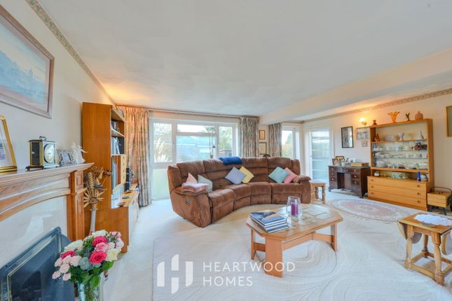 Slimmons Drive, St. Albans, AL4 9AP 5 bed semi