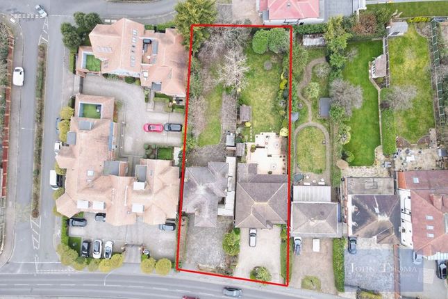 8 bed detached house