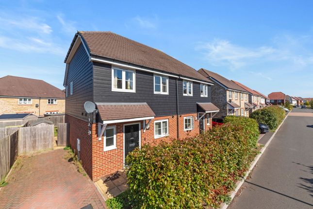 Haffenden Avenue, Sittingbourne ME10 3 bed semi