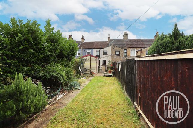 Morton Road, Lowestoft, NR33 2 bed terraced house for sale