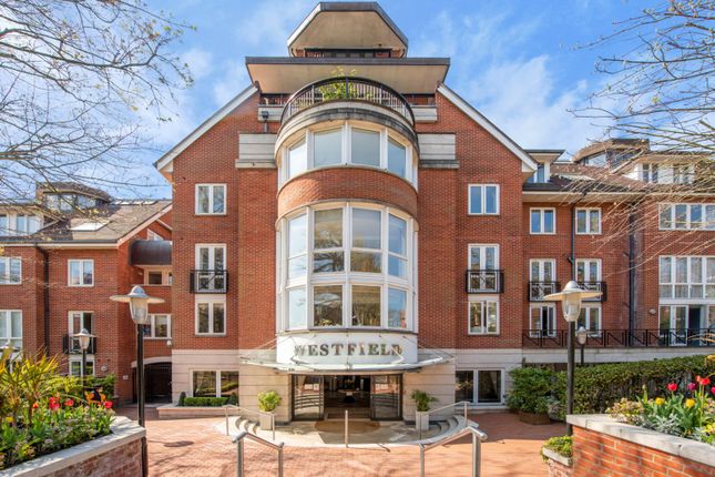 Westfield, 15 Kidderpore Avenue... 2 bed apartment for sale