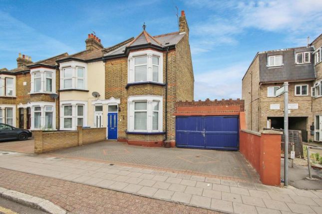 4 bedroom end of terrace house for sale