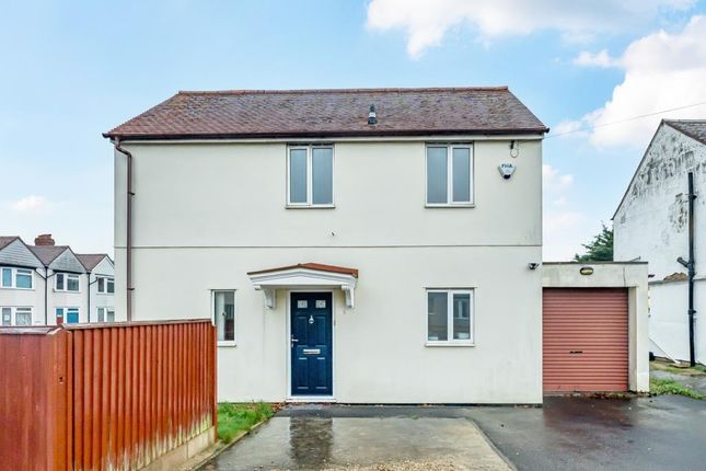 4 bed detached house