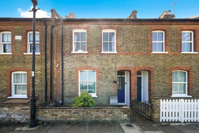 Holly Walk, Enfield EN2 3 bed terraced house for sale