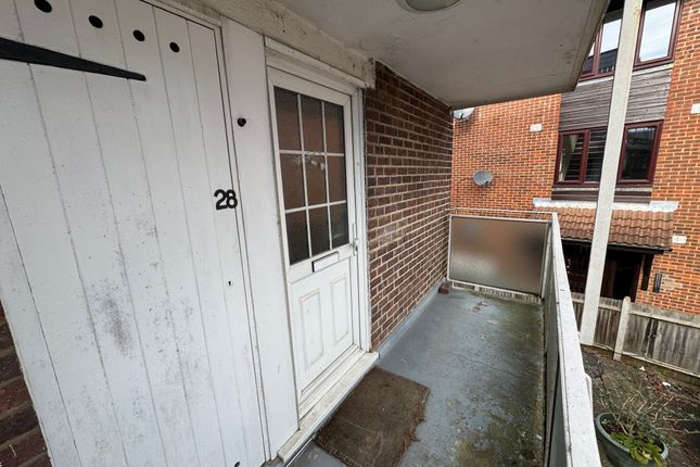 Studio flat for sale