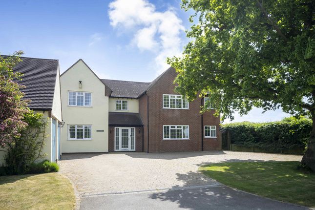 4 bed detached house