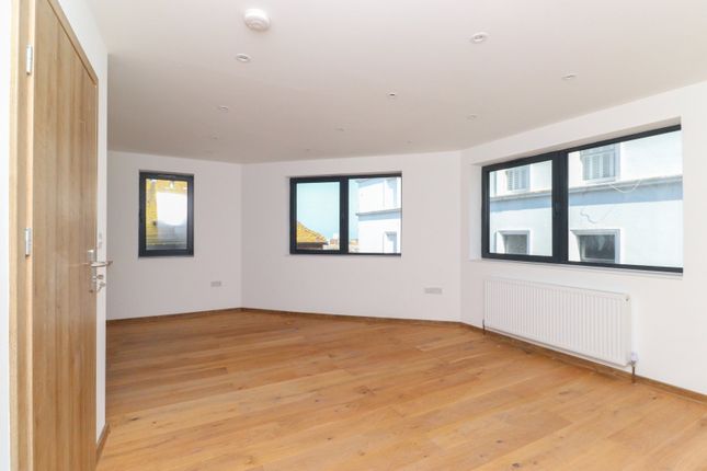 5a Duke Street, Margate, Kent, CT9 1 bed flat for sale