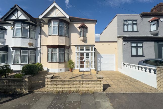 Bute Road, IG6 1AG 3 bed house for sale