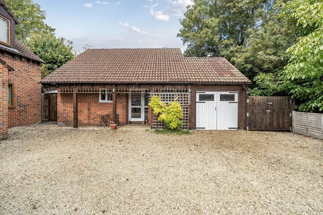 Drayton,  Oxfordshire,  OX14 1 bed detached bungalow for sale