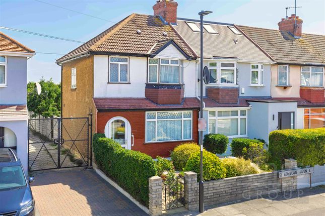 Queensland Avenue, Edmonton, N18 3 bed end of terrace house for sale
