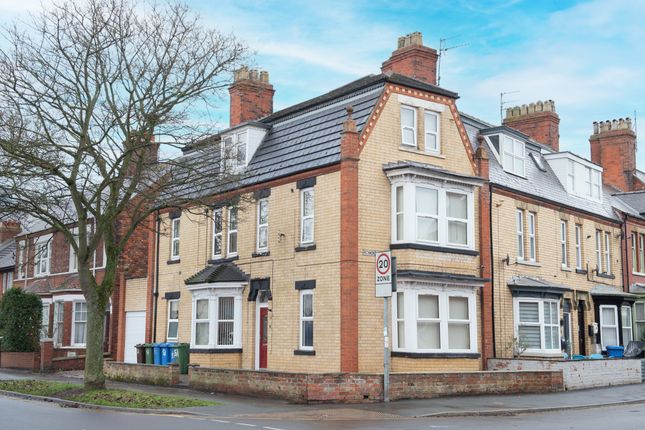 5 bed end terrace house