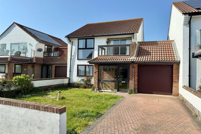 Castle Close, Milford on Sea... 3 bed detached house for sale