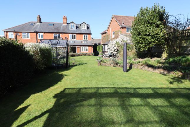 Elcot Lane, Marlborough, SN8 2BA 3 bed end of terrace house for sale