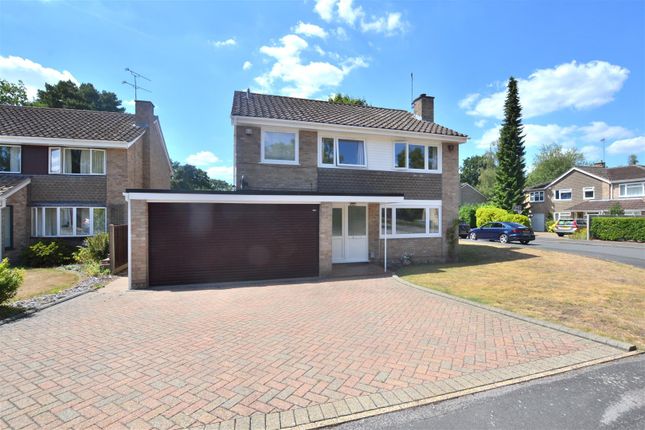 Tavistock Road, Fleet GU51 4 bed detached house for sale