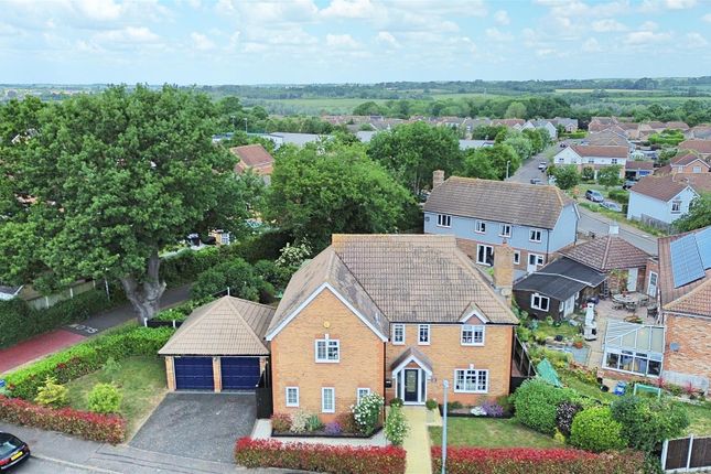 5 bed detached house