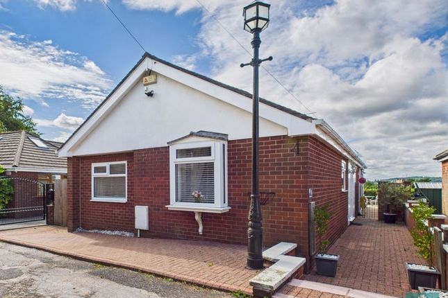 Orchard Grove, Oldham OL2 3 bed detached bungalow for sale