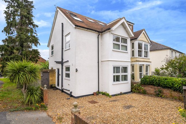 Laleham Road, Shepperton, TW17 5 bed semi
