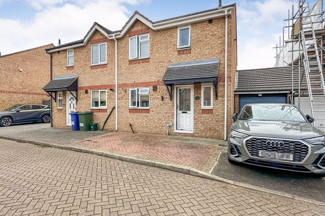 Danbury Crescent, South Ockendon... 3 bed semi