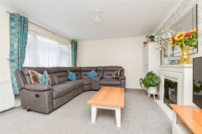 4 bed detached house