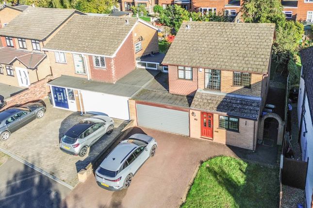 4 bedroom link detached house for sale