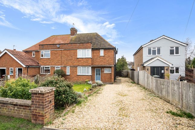 Fildyke Road, Meppershall, Shefford... 3 bed semi