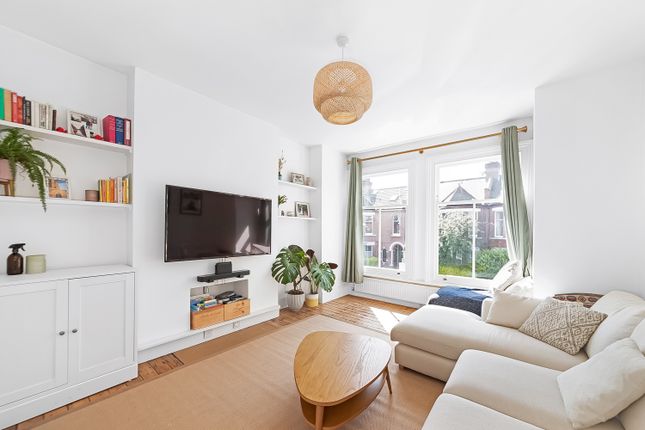 3 bedroom flat for sale